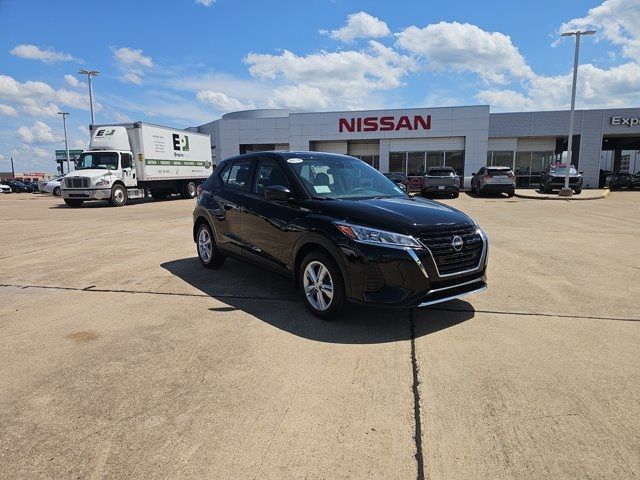 2025 Nissan Kicks Play S