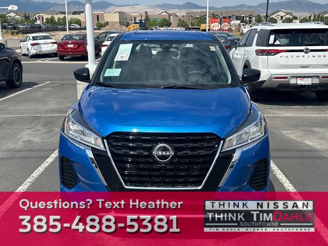 2025 Nissan Kicks Play S