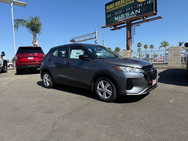 2025 Nissan Kicks Play S