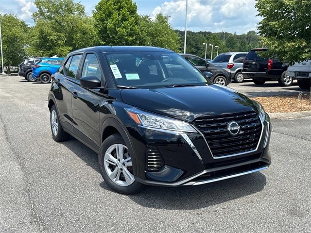 2025 Nissan Kicks Play S