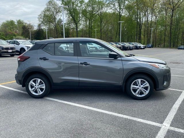 2025 Nissan Kicks Play S