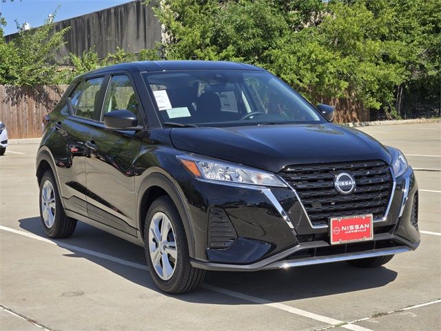 2025 Nissan Kicks Play S