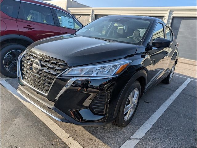 2025 Nissan Kicks Play S