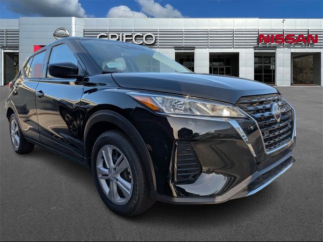 2025 Nissan Kicks Play S