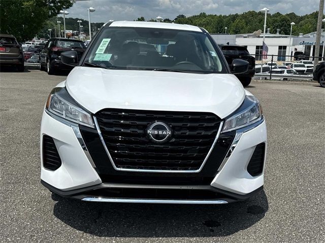 2025 Nissan Kicks Play S