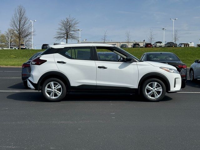 2025 Nissan Kicks Play S