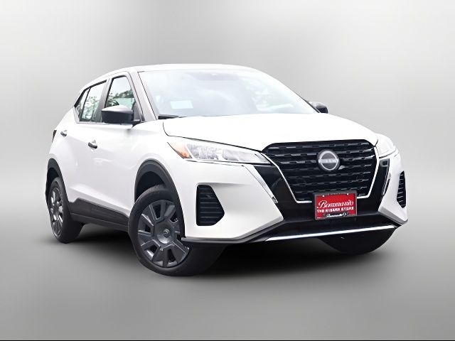 2025 Nissan Kicks Play S