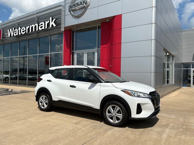 2025 Nissan Kicks Play S