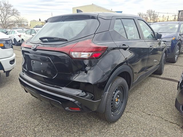 2025 Nissan Kicks Play S
