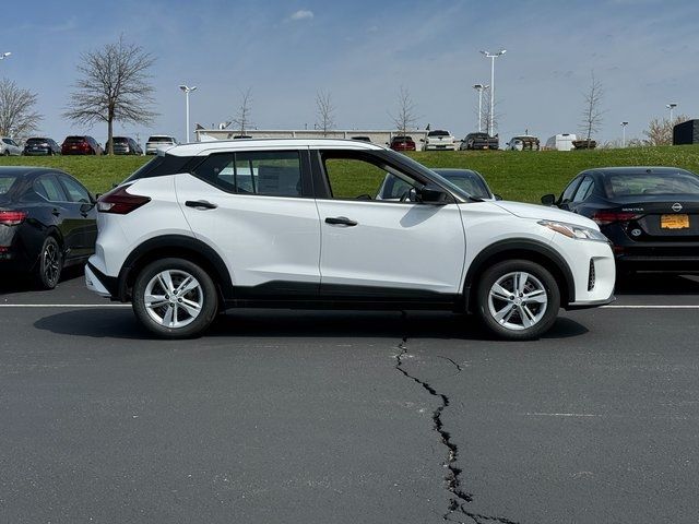 2025 Nissan Kicks Play S
