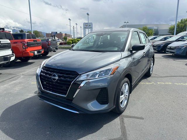 2025 Nissan Kicks Play S
