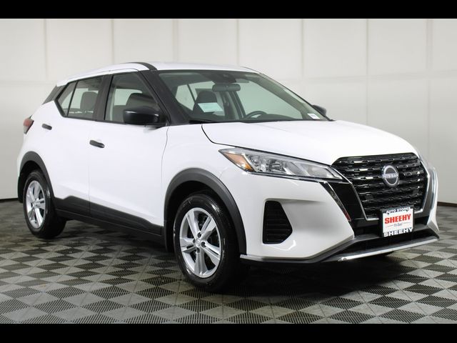 2025 Nissan Kicks Play S