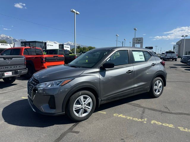 2025 Nissan Kicks Play S