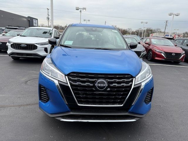 2025 Nissan Kicks Play S