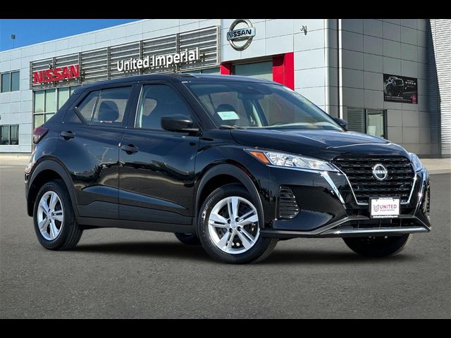 2025 Nissan Kicks Play S