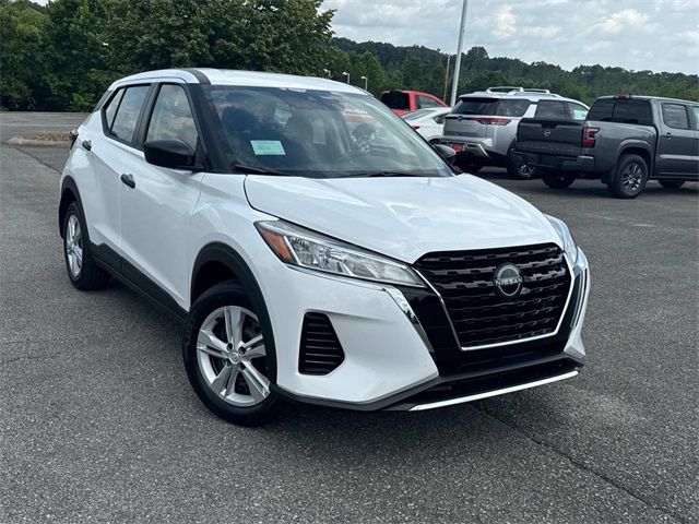 2025 Nissan Kicks Play S