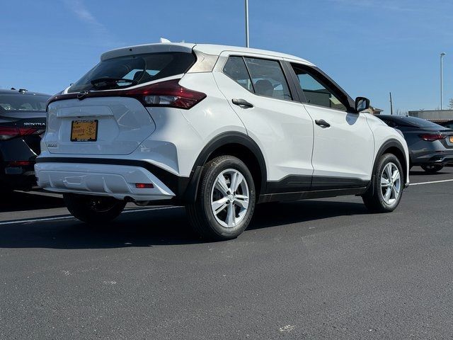 2025 Nissan Kicks Play S