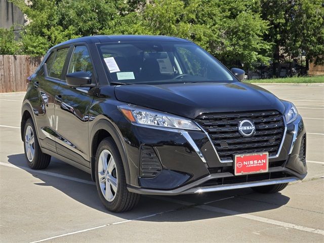2025 Nissan Kicks Play S
