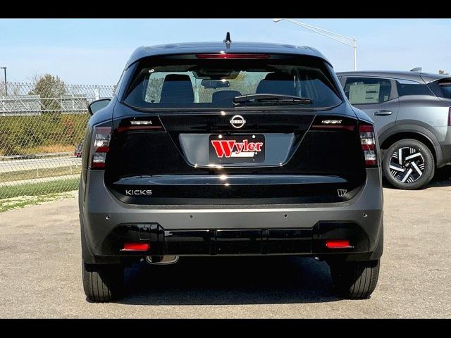 2025 Nissan Kicks S