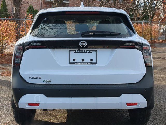 2025 Nissan Kicks S