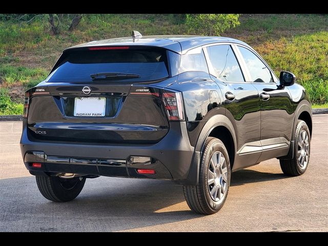 2025 Nissan Kicks S