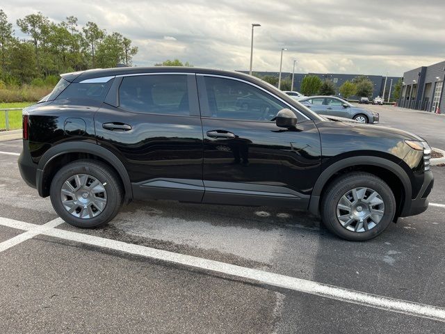 2025 Nissan Kicks S