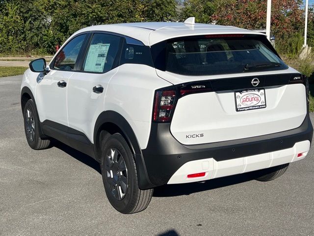 2025 Nissan Kicks S