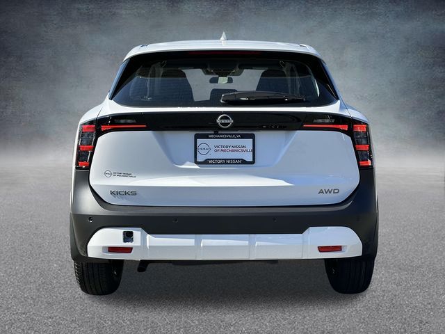 2025 Nissan Kicks S