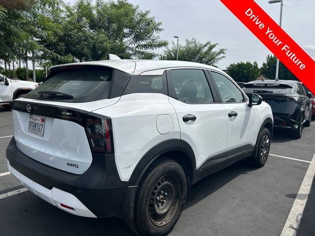 2025 Nissan Kicks S