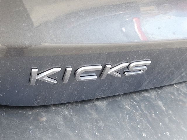 2025 Nissan Kicks S