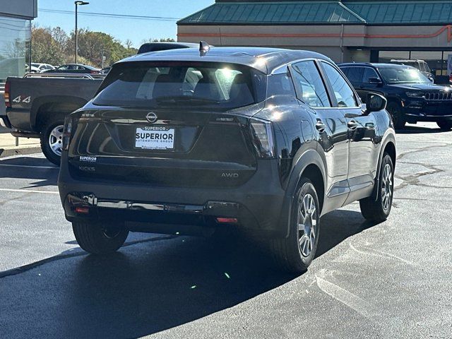 2025 Nissan Kicks S