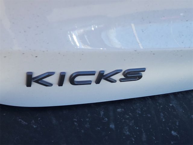 2025 Nissan Kicks S