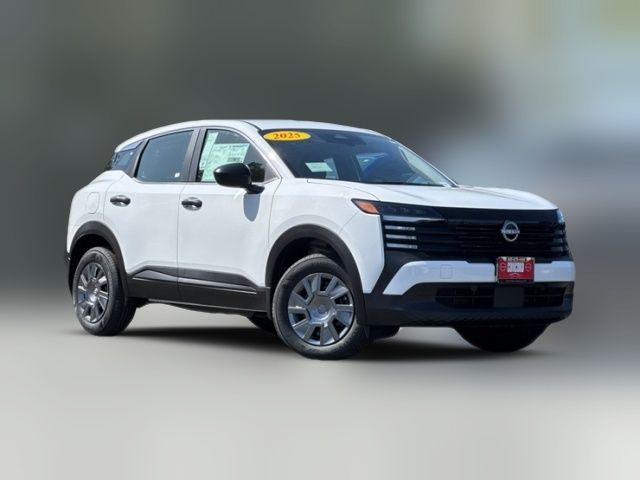 2025 Nissan Kicks S