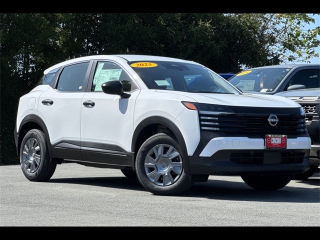 2025 Nissan Kicks S
