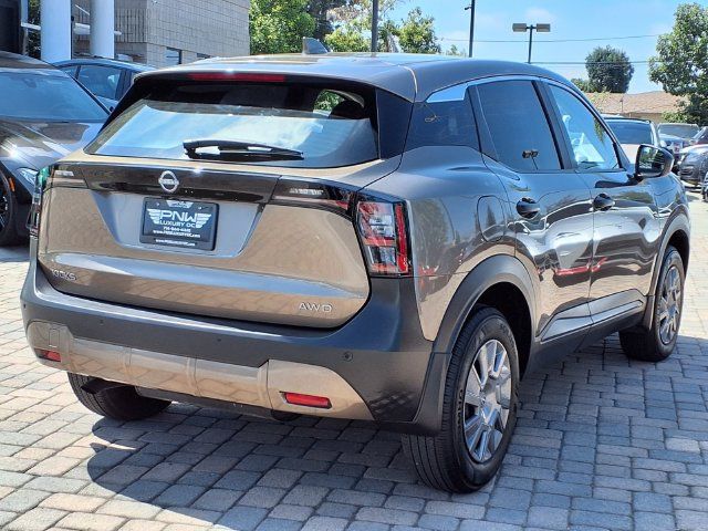 2025 Nissan Kicks S