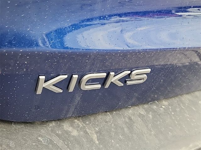 2025 Nissan Kicks S