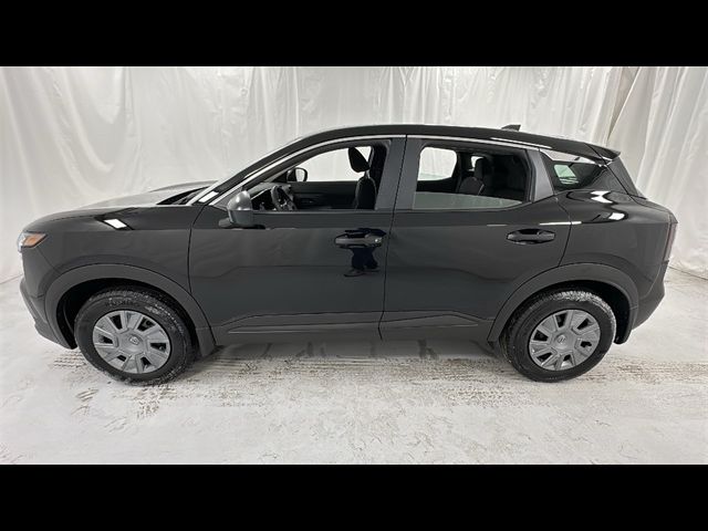 2025 Nissan Kicks S