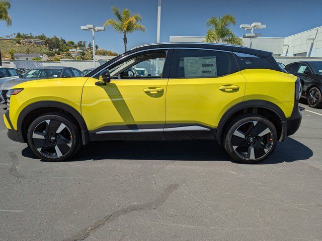 2025 Nissan Kicks SR