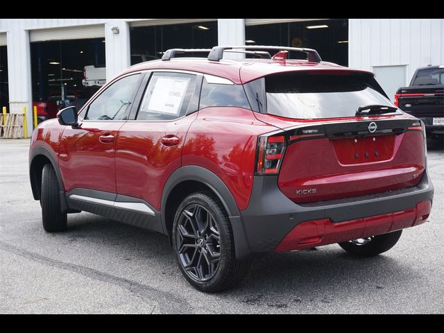 2025 Nissan Kicks SR