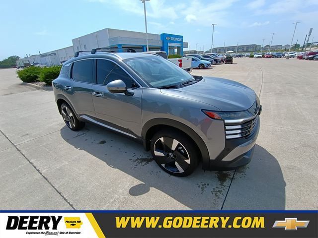 2025 Nissan Kicks SR