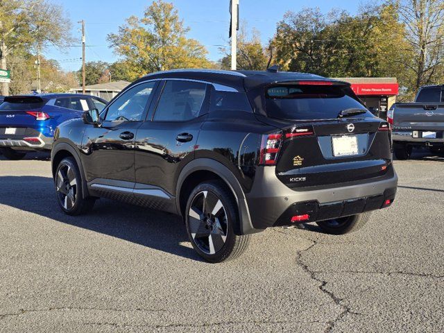 2025 Nissan Kicks SR