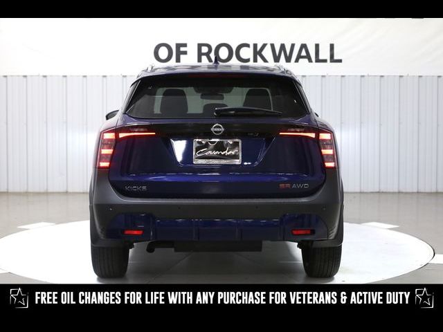 2025 Nissan Kicks SR