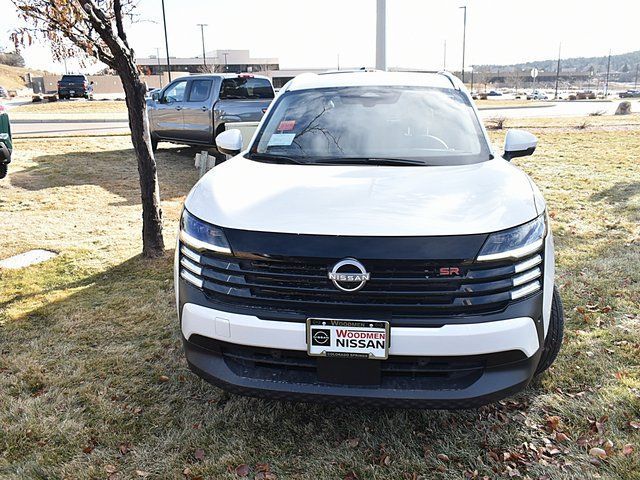 2025 Nissan Kicks SR