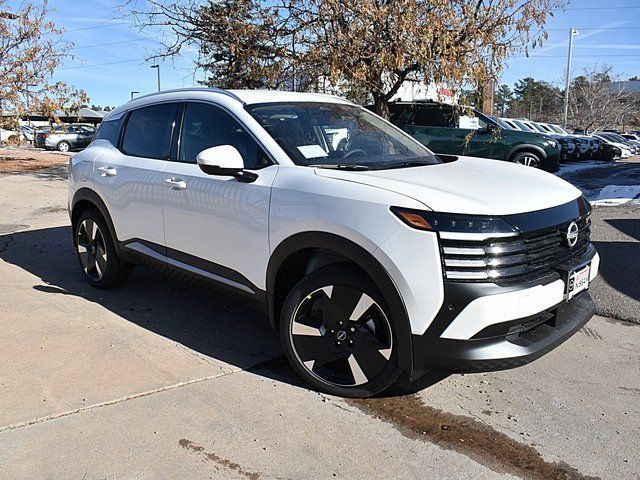 2025 Nissan Kicks SR