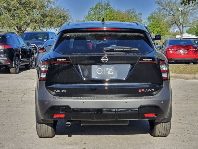 2025 Nissan Kicks SR