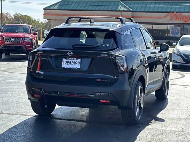 2025 Nissan Kicks SR