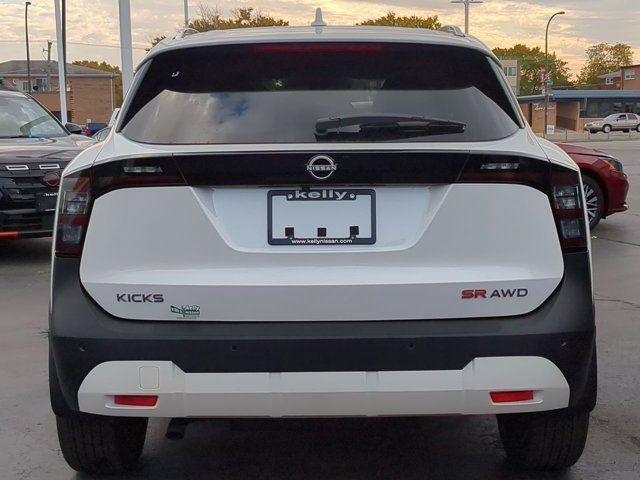 2025 Nissan Kicks SR