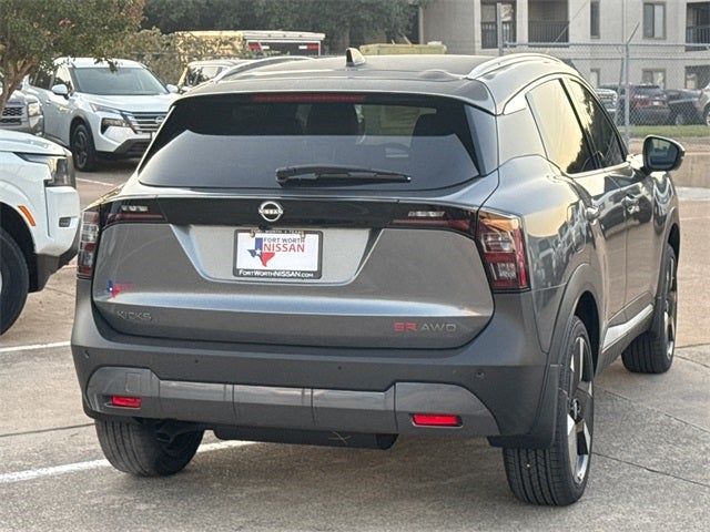 2025 Nissan Kicks SR