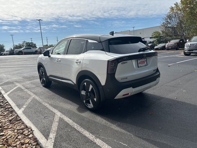 2025 Nissan Kicks SR