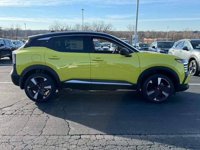 2025 Nissan Kicks SR